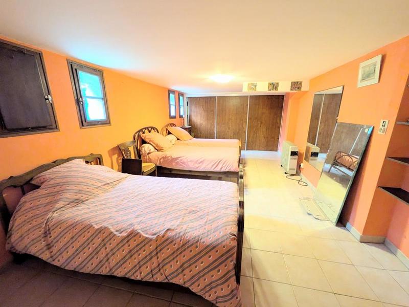 Maison - 232 m² - 7 pièces