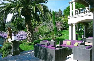 Villa - 729 m² - 9 pièces