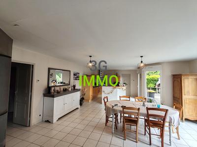 Maison - 172 m² - 6 pièces