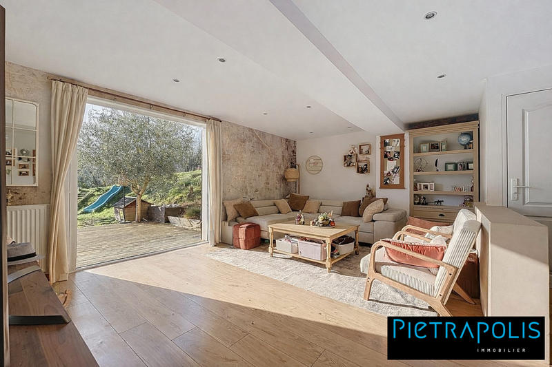 Maison traditionnelle - 150 m² - 7 pièces