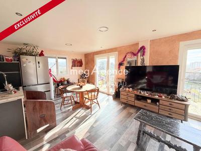 Maison - 91 m² - 5 pièces