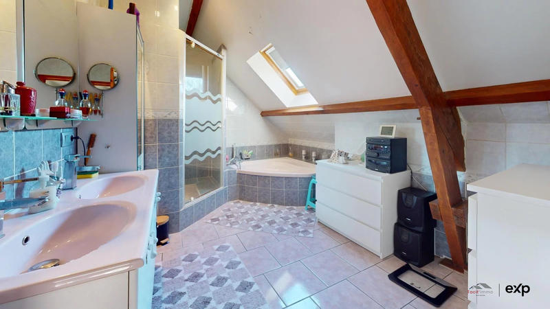 Maison - 147 m² - 7 pièces