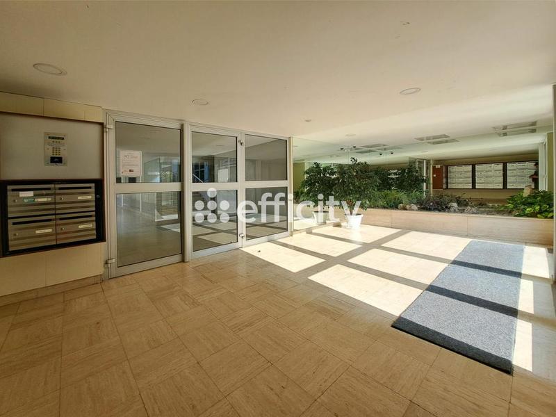 Appartement ancien - 33 m² - 1 pièce