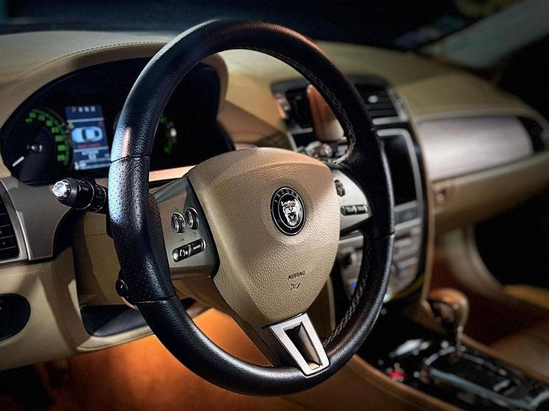 Jaguar Xk Phase I 4.2 Coupé 32v 298cv Boîte auto Sièges électriques chauffants, Radar de recul, Jantes R19