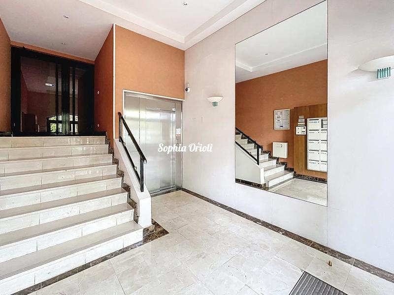 Appartement - 95 m² - 4 pièces