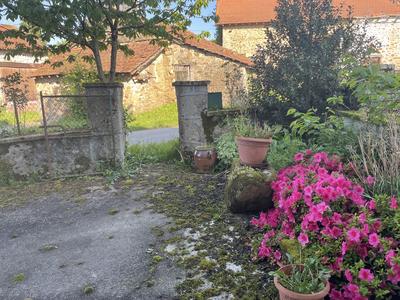 Maison - 97 m² - 5 pièces