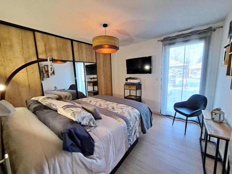 Maison - 206 m² - 6 pièces