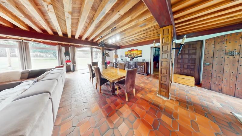 Demeure - 450 m² - 12 pièces