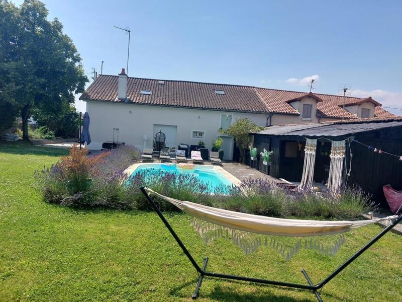 Maison - 180 m² - 7 pièces