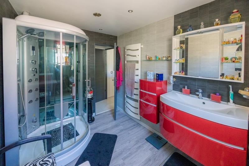 Maison - 145 m² - 6 pièces