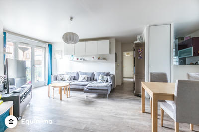 Appartement - 93 m² - 5 pièces