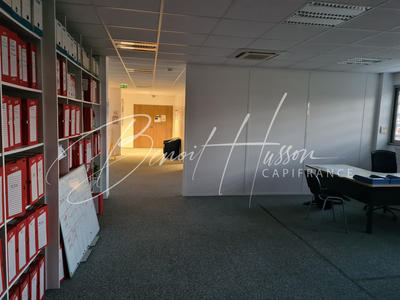 Local commercial - 1 203 m²