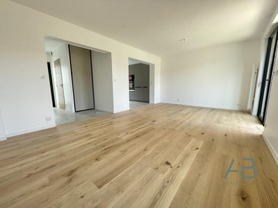 Maison - 135 m² - 7 pièces