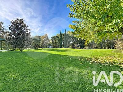 Maison - 211 m² - 7 pièces