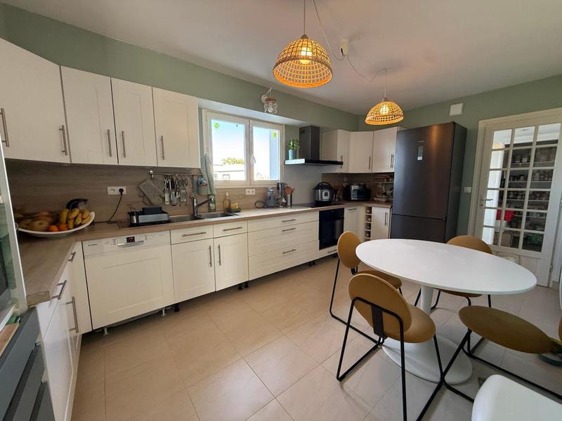 Villa - 275 m² - 9 pièces