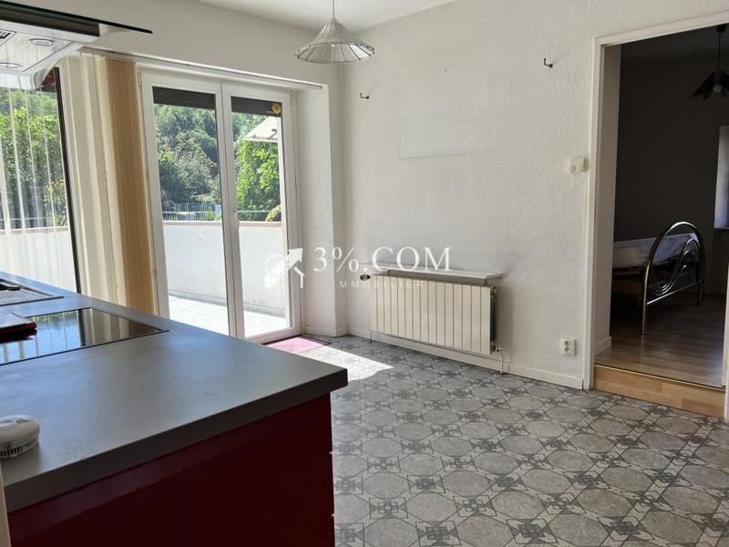 Maison - 219 m² - 8 pièces