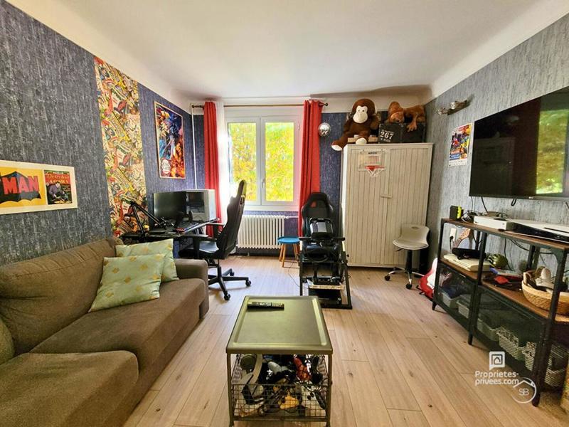 Maison - 211 m² - 9 pièces