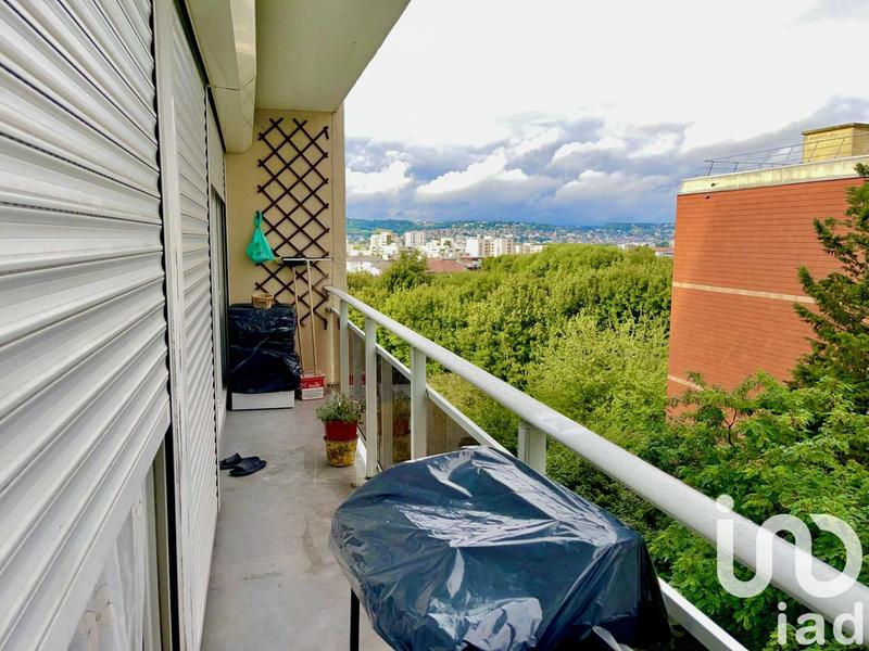 Appartement - 80 m² - 4 pièces