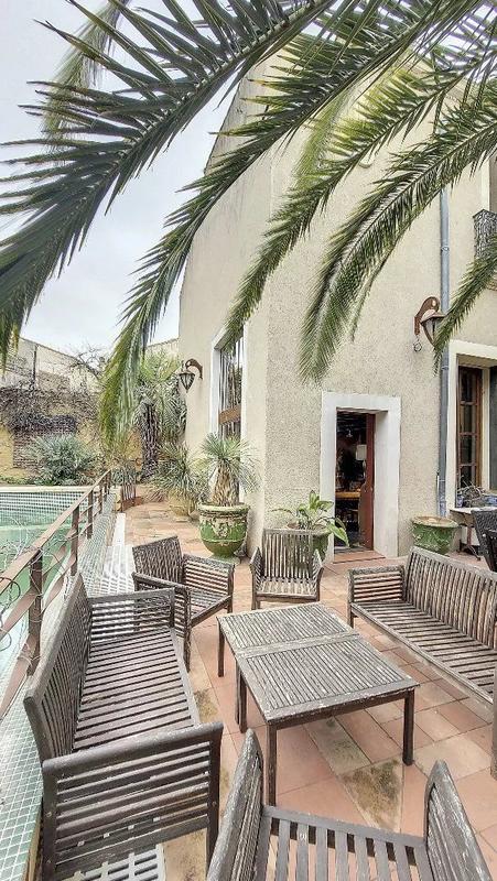 Maison - 259 m² - 9 pièces