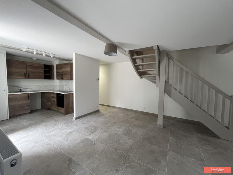 Maison - 93 m² - 4 pièces