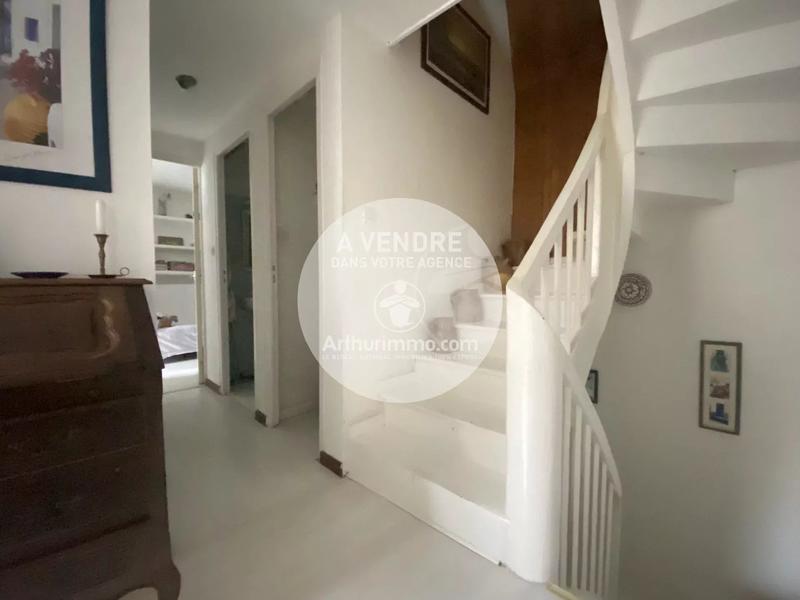 Maison - 228 m² - 8 pièces