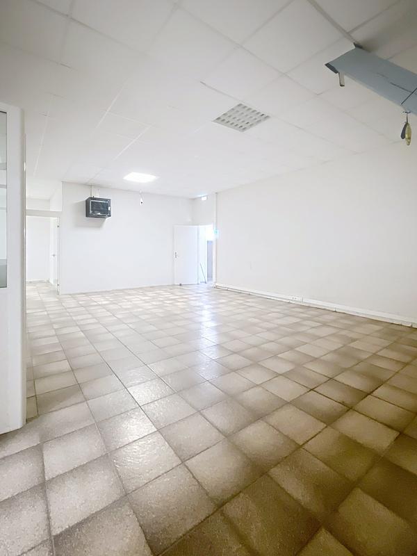 Local commercial - 248 m² - 7 pièces