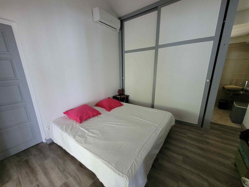 Maison - 225 m² - 8 pièces