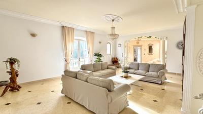 Villa - 420 m² - 11 pièces