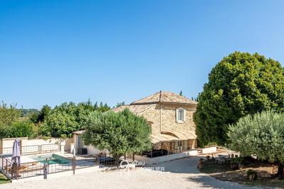 Mas - 157 m² - 7 pièces