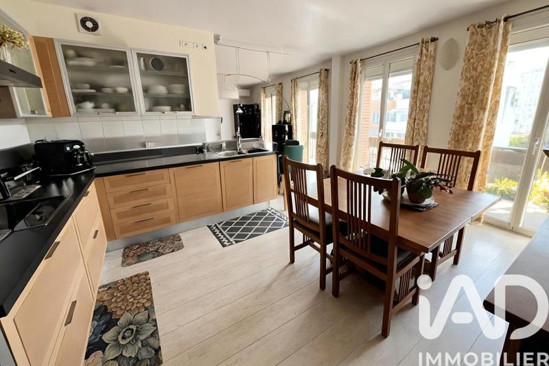 Appartement - 144 m² - 7 pièces