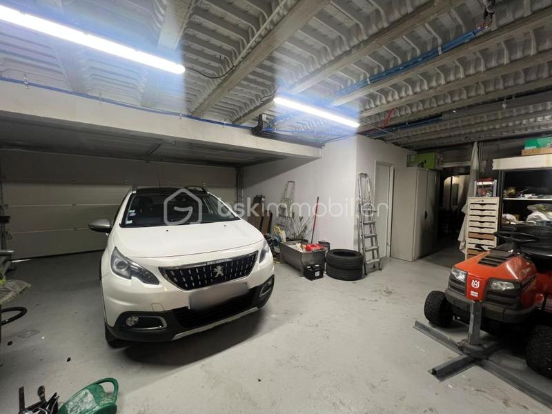 Maison - 196 m² - 6 pièces