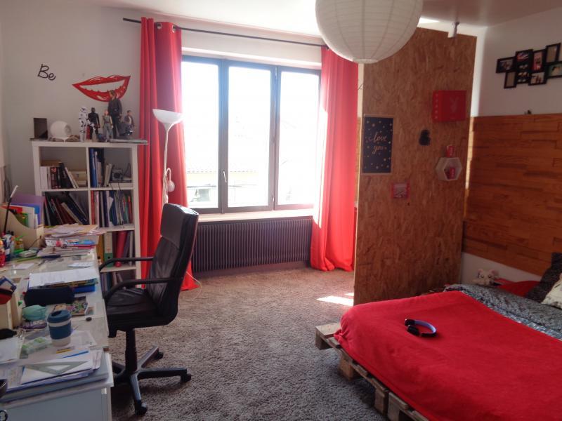 Maison - 260 m² - 9 pièces