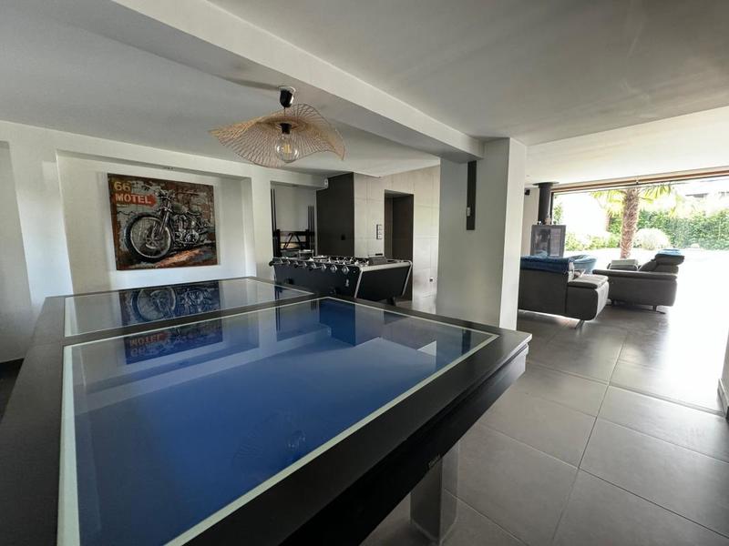 Maison - 180 m² - 4 pièces