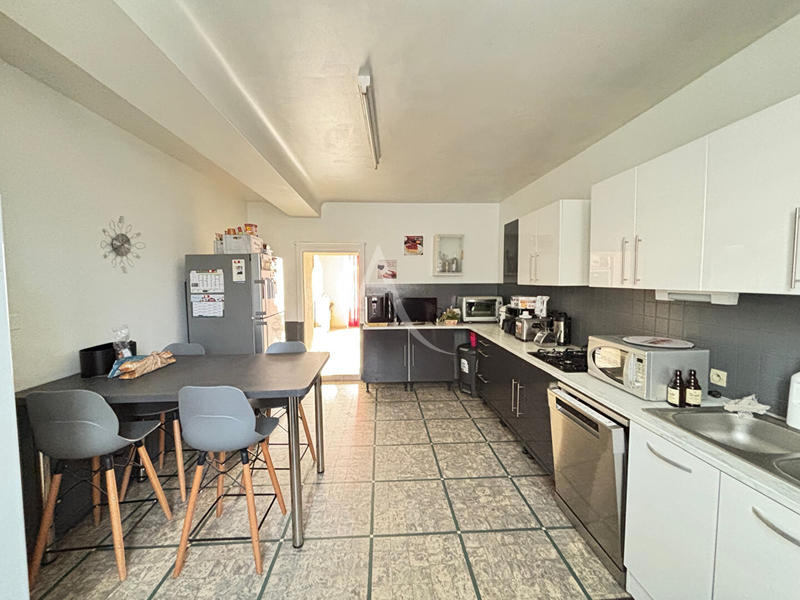 Maison - 121 m² - 7 pièces