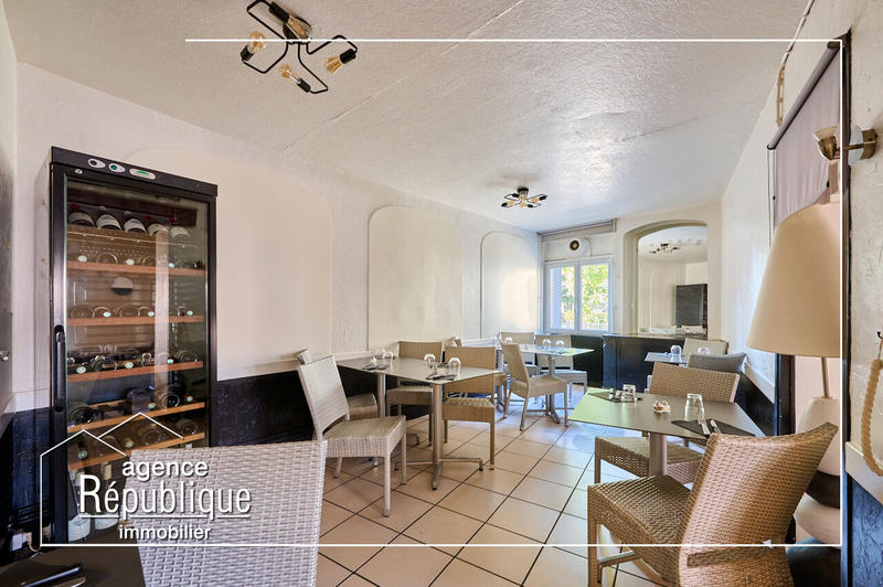 Local commercial - 190 m² - 6 pièces