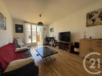 Maison - 77 m² - 4 pièces