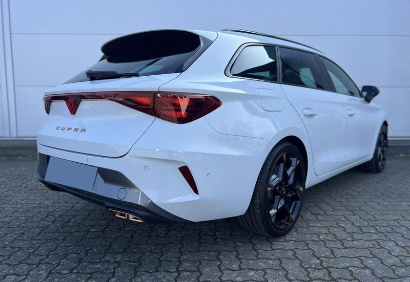 Cupra Leon St Vz 272 Hybrid Rechargeable / Toit Pano Ouvrant Coffre et Seieges Elec Keyless Sennheiser