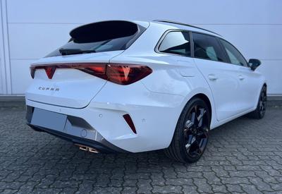 Cupra Leon St Vz 272 Hybrid Rechargeable / Toit Pano Ouvrant Coffre et Seieges Elec Keyless Sennheiser