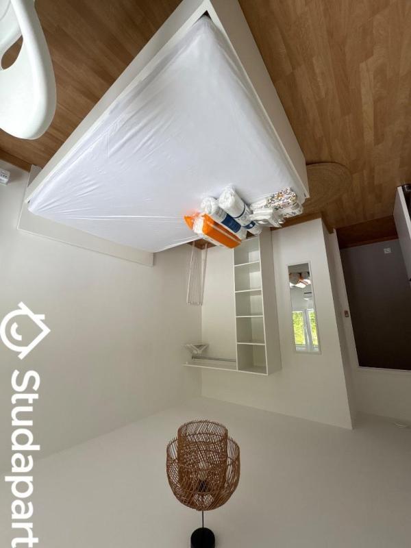 Chambre - 12 m² - 1 pièce