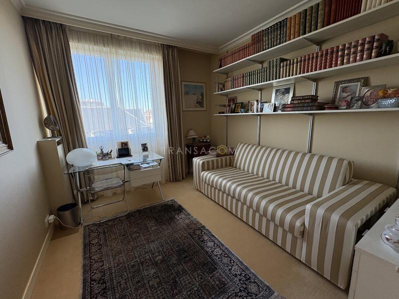 Appartement - 173 m² - 7 pièces