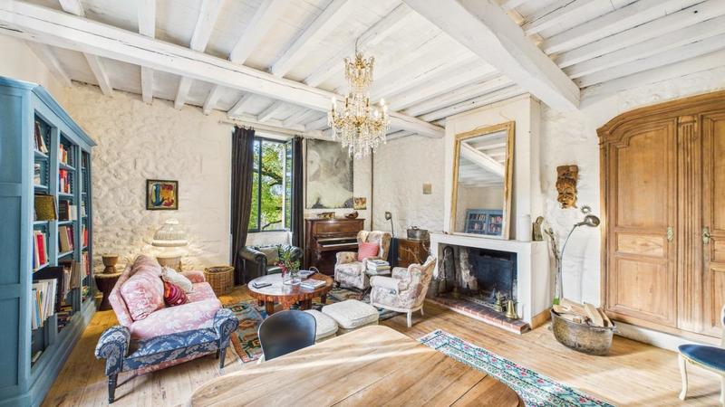 Propriété - 265 m² - 10 pièces