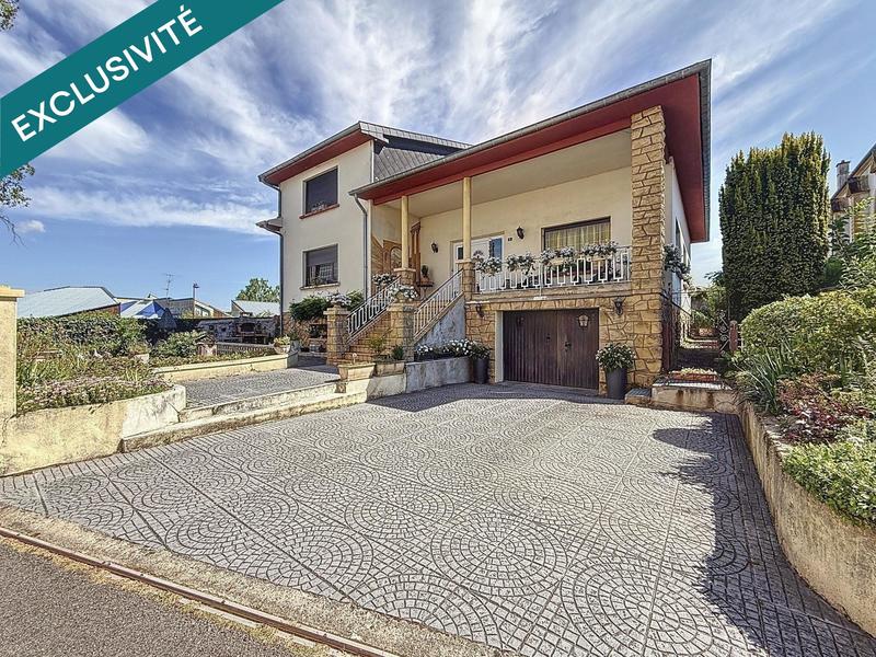 Maison - 260 m² - 10 pièces