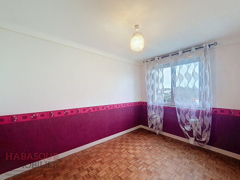 Appartement - 143 m² - 6 pièces