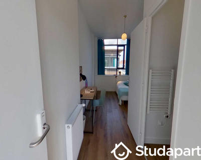 Chambre - 180 m² - 1 pièce