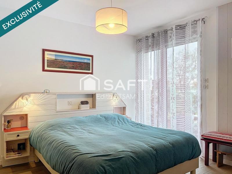 Maison - 220 m² - 8 pièces