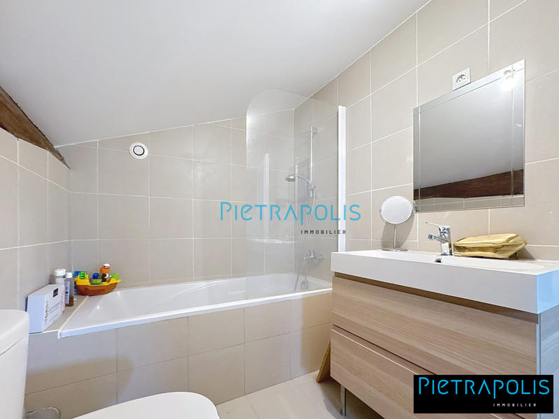 Duplex - 111 m² - 4 pièces