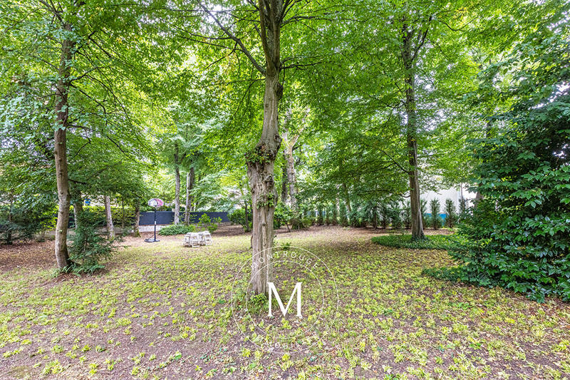 Maison - 269 m² - 10 pièces