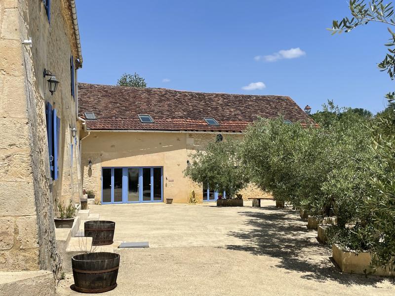 Maison traditionnelle - 514 m² - 15 pièces