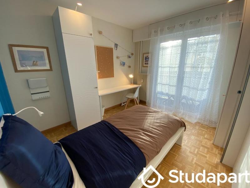 Chambre - 11 m² - 1 pièce