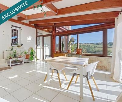 Maison - 235 m² - 7 pièces